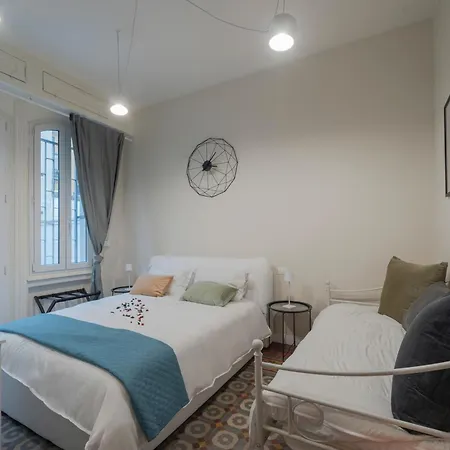 לינה וארוחת בוקר Loreto Prestige - Parking Free & Bulb Gym מילאנו