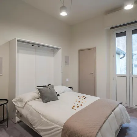 Loreto Prestige - Parking Free & Bulb Gym לינה וארוחת בוקר 4*