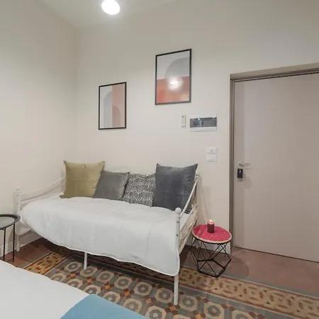 לינה וארוחת בוקר Loreto Prestige - Parking Free & Bulb Gym 4*