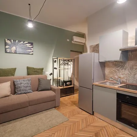 Loreto Prestige - Parking Free & Bulb Gym 4* מילאנו