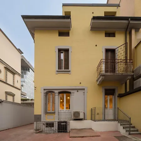 Loreto Prestige - Parking Free & Bulb Gym לינה וארוחת בוקר 4*