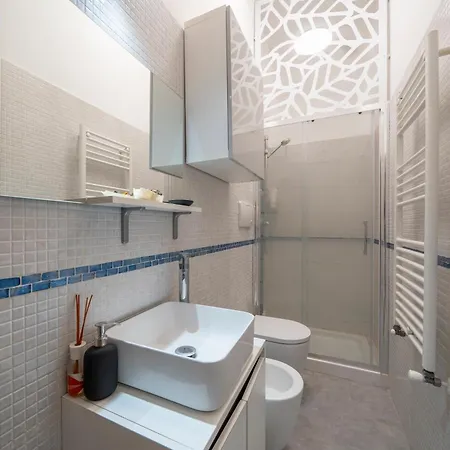 Loreto Prestige - Parking Free & Bulb Gym לינה וארוחת בוקר 4*