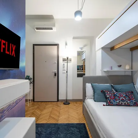 Loreto Prestige - Parking Free & Bulb Gym מילאנו